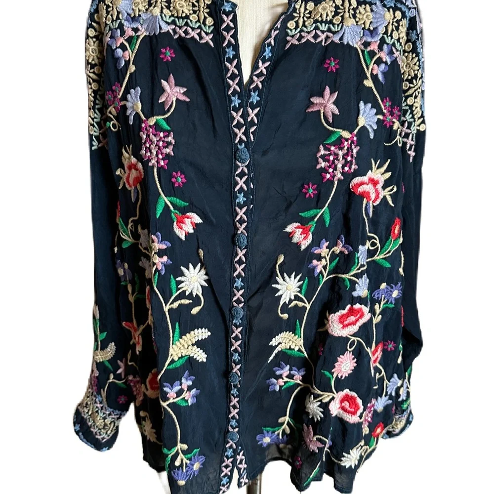 Johnny Was Women’s Navy Blue Blouse With Floral a embroidery Blouse. Size Medium - Picture 2 of 8